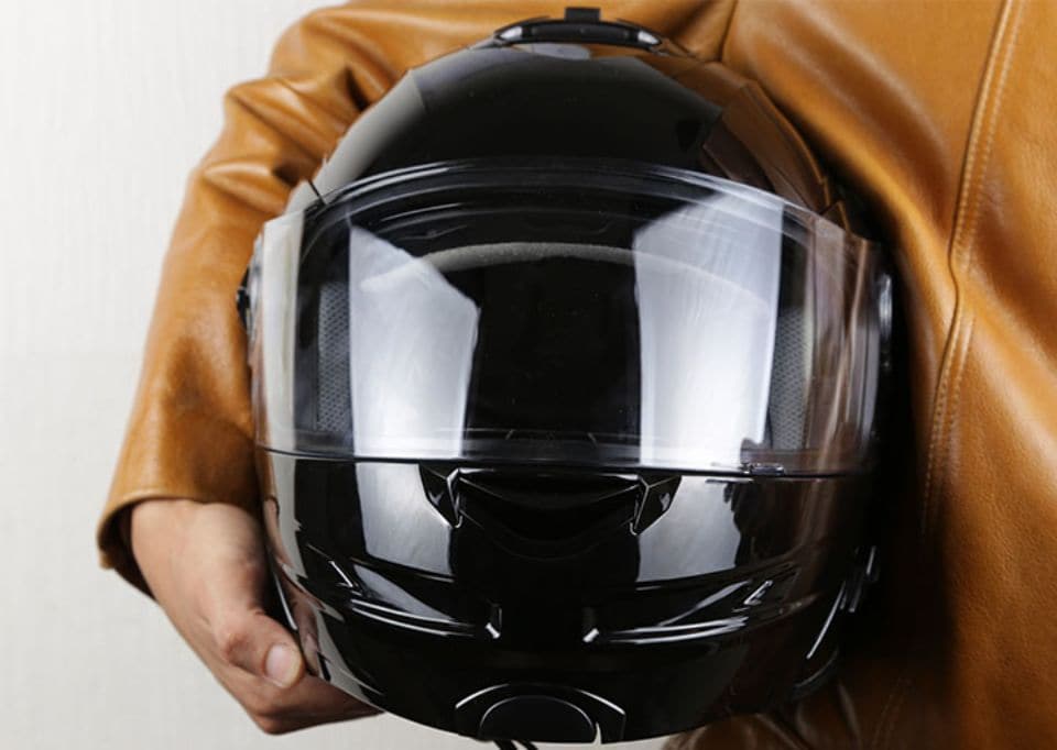 Hero-Banner-Applications_Case Studies-Prepreg Motorcycle Helmet